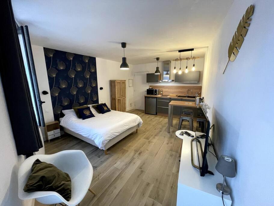 Alp Chartres - Cosy Studio Au Coeur De Chartres Avec Parking Eksteriør bilde